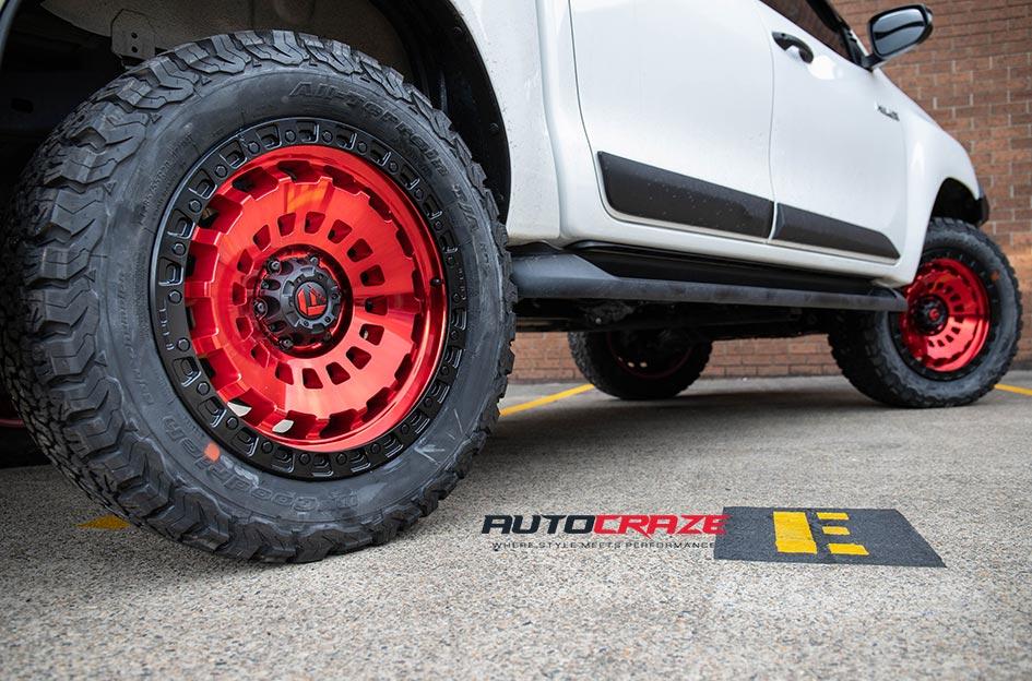 TOYOTA HILUX N80 4WD ZEPHYR CANDY RED